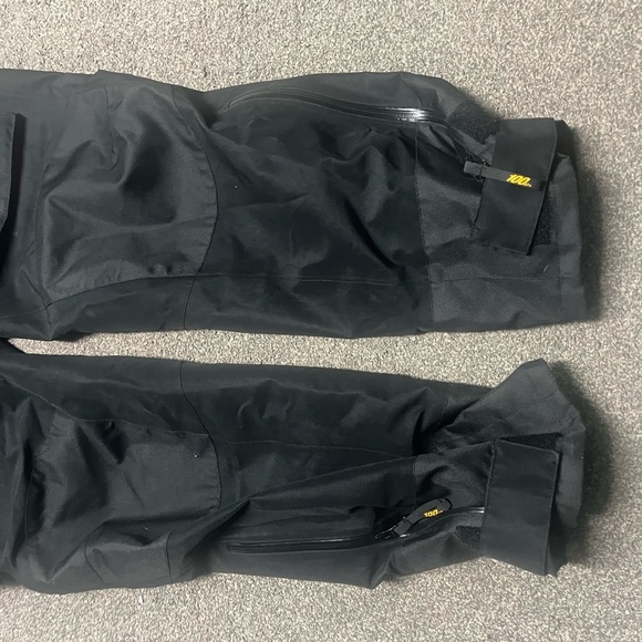 Bass Pro Shops 100MPH GORE-TEX Rain Bibs XLT - Picture 3 of 7